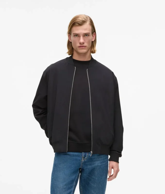 Bomberjacke mit Reißverschluss vorne Bomberjacke mit Reißverschluss vorne