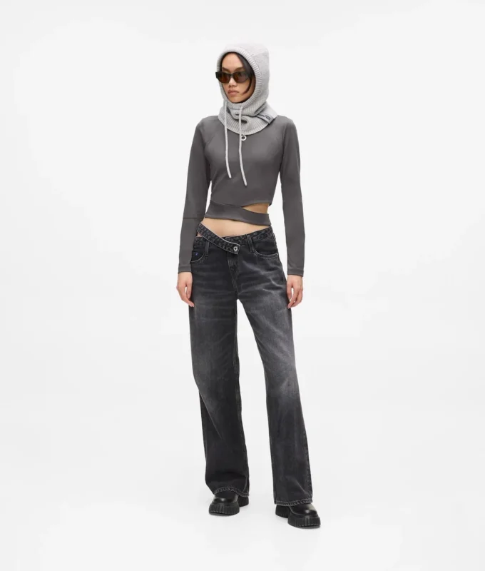 Funktionales Top mit Cut-outs