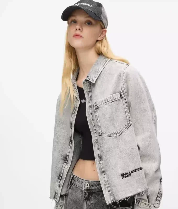 Gebleichtes Denimhemd Gebleichtes Denimhemd