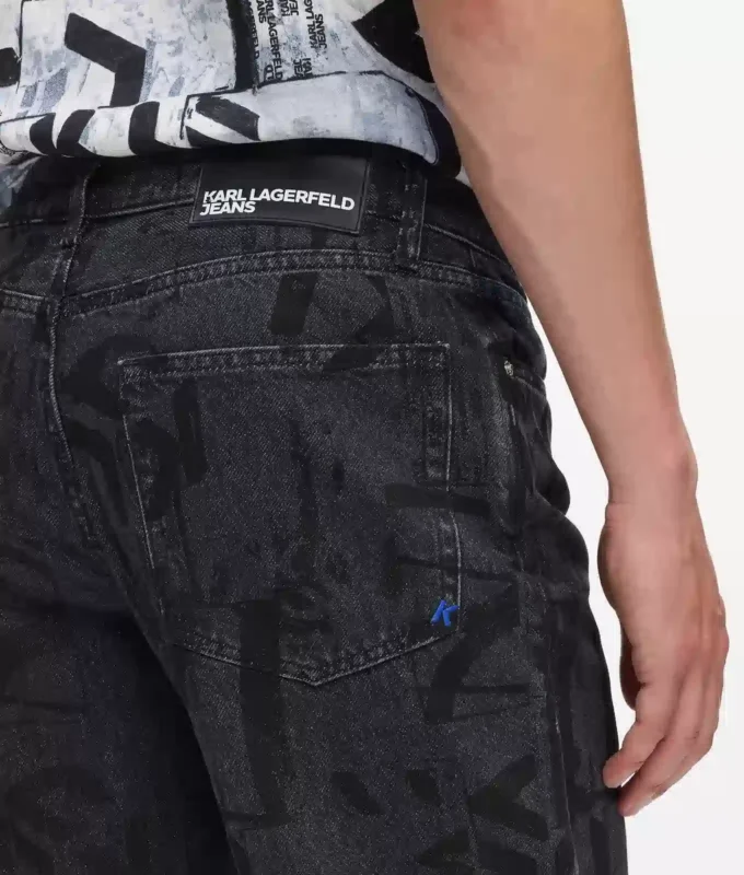 Gerade geschnittene Jeans mit durchgehendem Monogramm Gerade geschnittene Jeans mit durchgehendem Monogramm