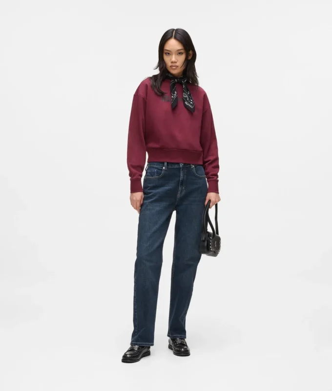 Gerade geschnittene Jeans mit hoher Taille Gerade geschnittene Jeans mit hoher Taille