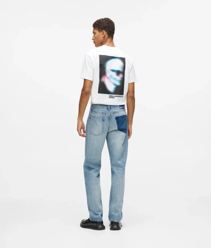 Gerade geschnittene Jeans ohne Gesäßtaschen Gerade geschnittene Jeans ohne Gesäßtaschen