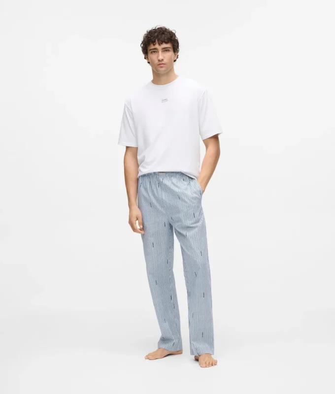 Gestreiftes Pyjama-Set Gestreiftes Pyjama-Set