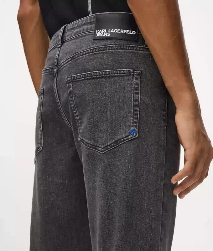 Gewaschene Slim-Fit-Jeans Gewaschene Slim-Fit-Jeans