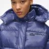 Glänzende, kastenförmige Daunenjacke Glänzende, kastenförmige Daunenjacke