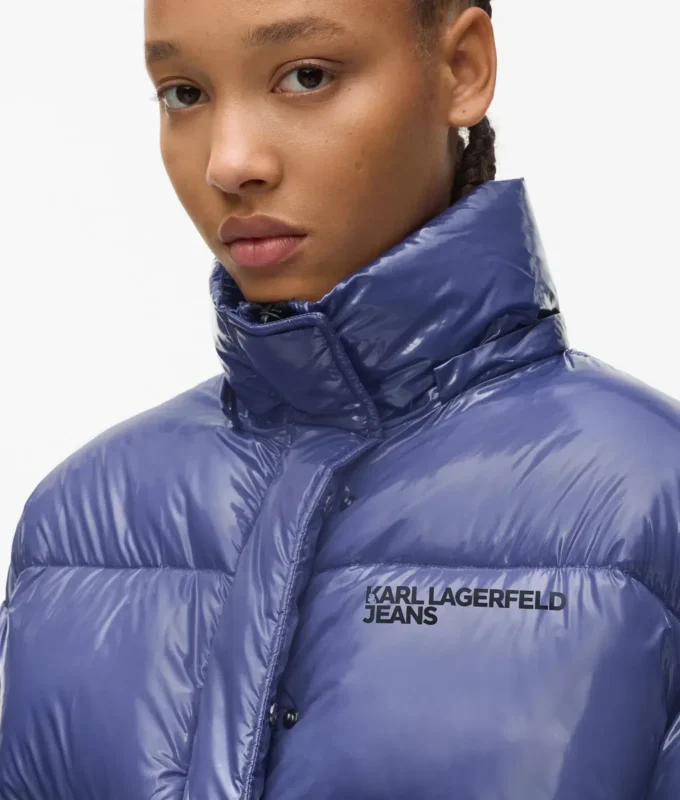 Glänzende, kastenförmige Daunenjacke Glänzende, kastenförmige Daunenjacke