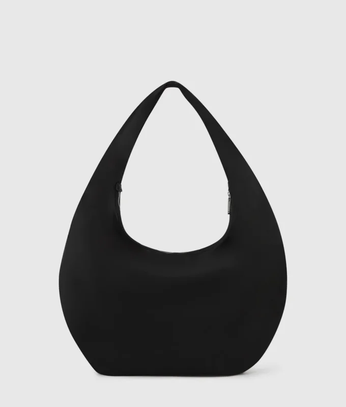 Glänzende Nylon-Hobo-Tasche