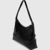 Große Schultertasche mit Schnalle