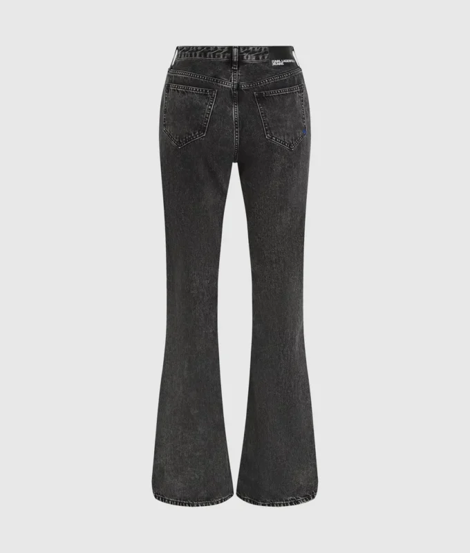 Hoch geschnittene Jeans mit Naht und ausgestelltem Bein Hoch geschnittene Jeans mit Naht und ausgestelltem Bein