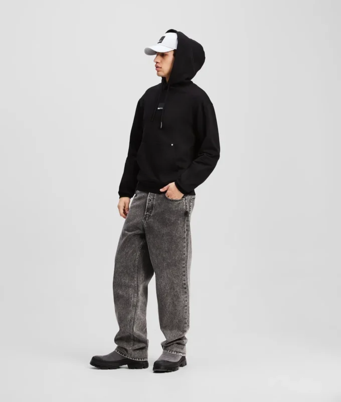 HOODIE MIT GRAFIK