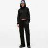 Hoodie mit Monogramm-Nieten