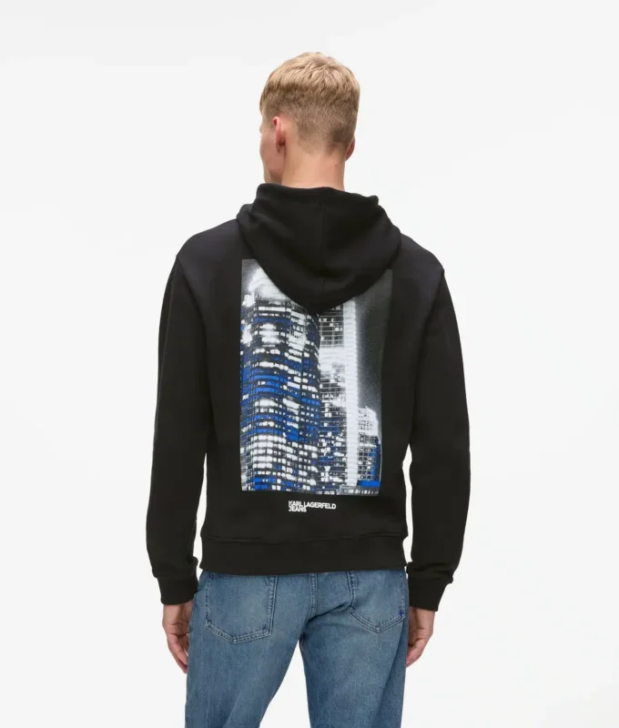 Hoodie mit Stadtmotiv