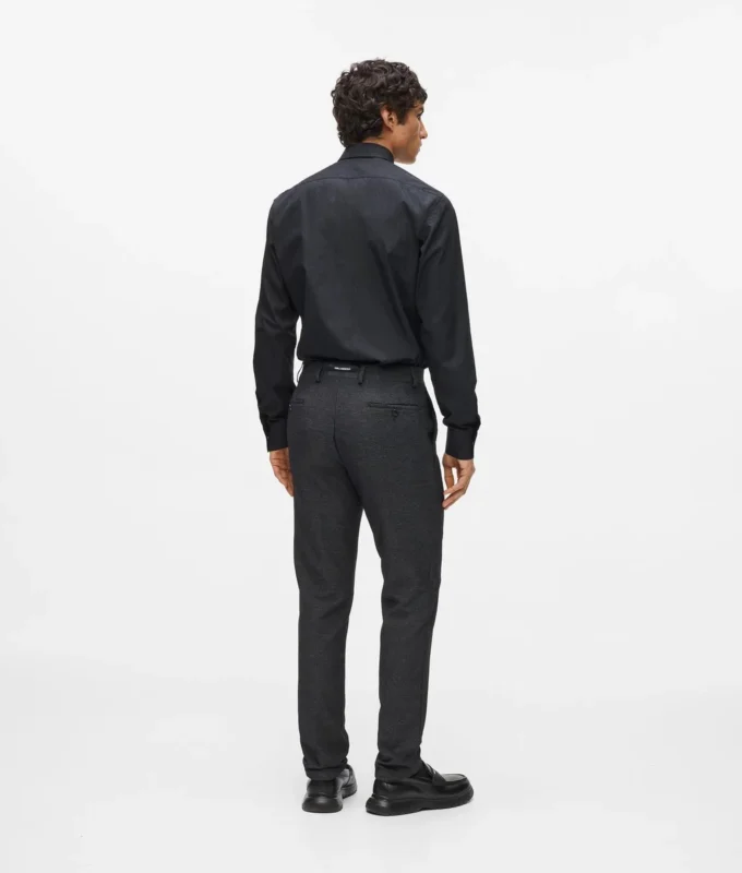 Hose mit Satin-Details Hose mit Satin-Details