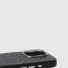 iPhone 16 Pro Hülle mit durchgehendem Logo iPhone 16 Pro Hülle mit durchgehendem Logo