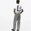 Jeans mit ausgestelltem Bein Jeans mit ausgestelltem Bein