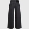 Jeans mit niedriger Leibhöhe und weitem Bein Jeans mit niedriger Leibhöhe und weitem Bein