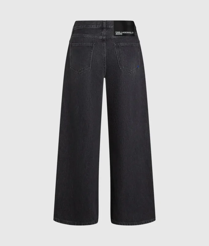 Jeans mit niedriger Leibhöhe und weitem Bein Jeans mit niedriger Leibhöhe und weitem Bein