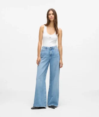 Jeans mit Nieten