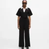 Jumpsuit mit charakteristischem Kragen