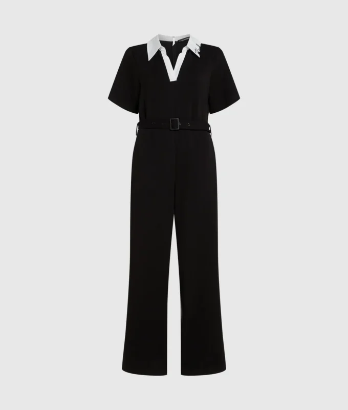Jumpsuit mit charakteristischem Kragen