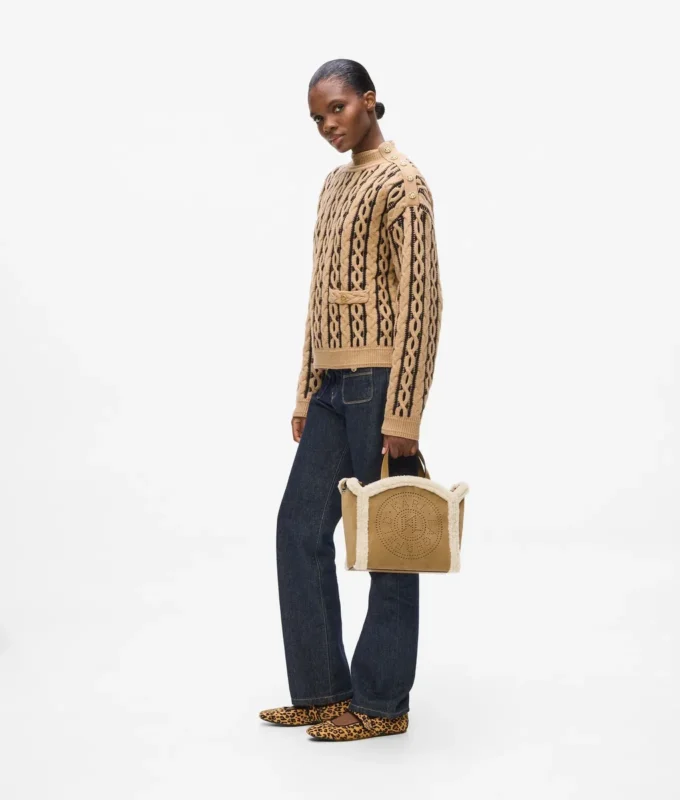 K/Circle kleine Shearling-Tasche