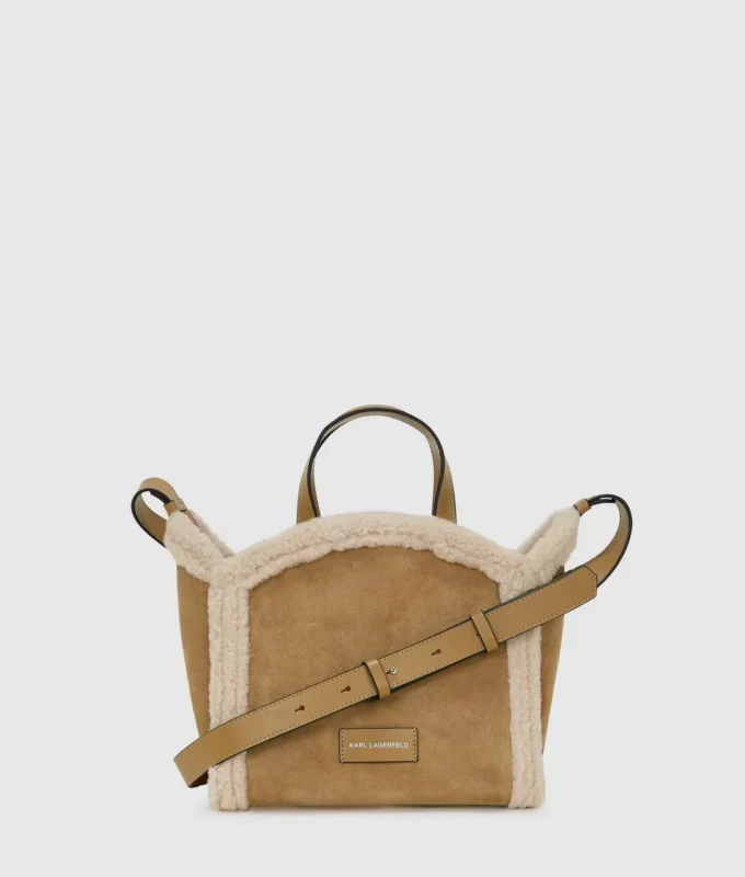 K/Circle kleine Shearling-Tasche
