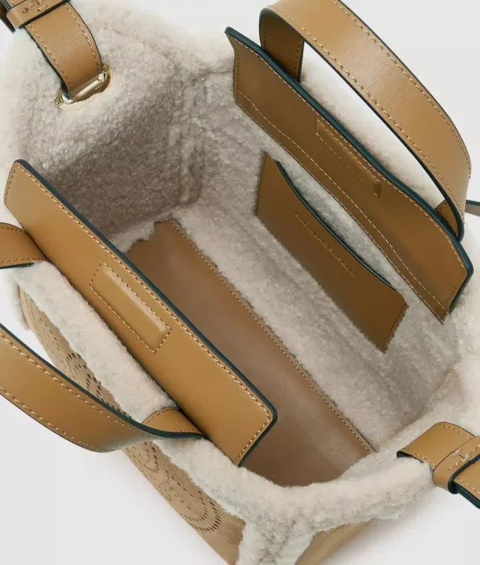 K/Circle kleine Shearling-Tasche