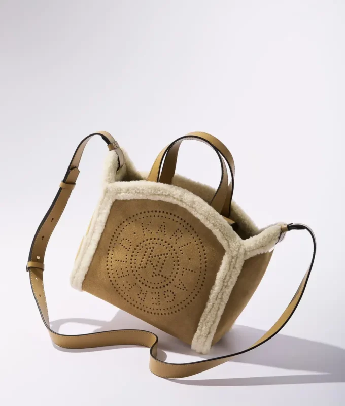 K/Circle kleine Shearling-Tasche