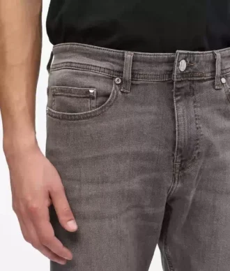 KLASSISCHE JEANS KLASSISCHE JEANS