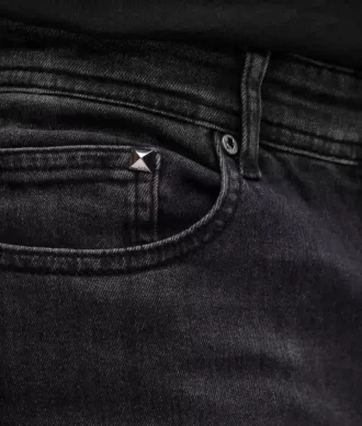 KLASSISCHE JEANS KLASSISCHE JEANS