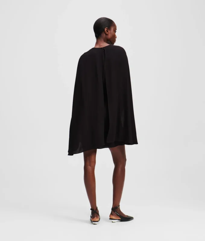 KURZES CAPE-KLEID KURZES CAPE-KLEID