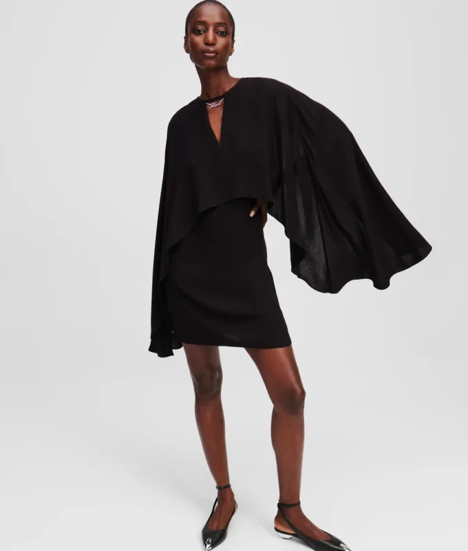 KURZES CAPE-KLEID KURZES CAPE-KLEID