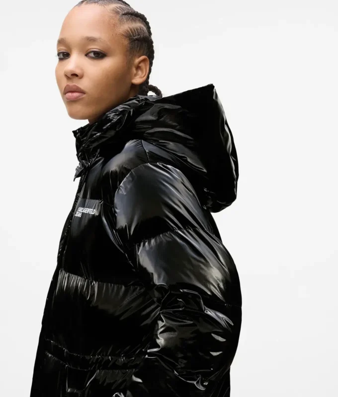 Lange Pufferjacke mit Perlmuttglanz Lange Pufferjacke mit Perlmuttglanz