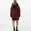 Lange Pufferjacke mit Perlmuttglanz Lange Pufferjacke mit Perlmuttglanz