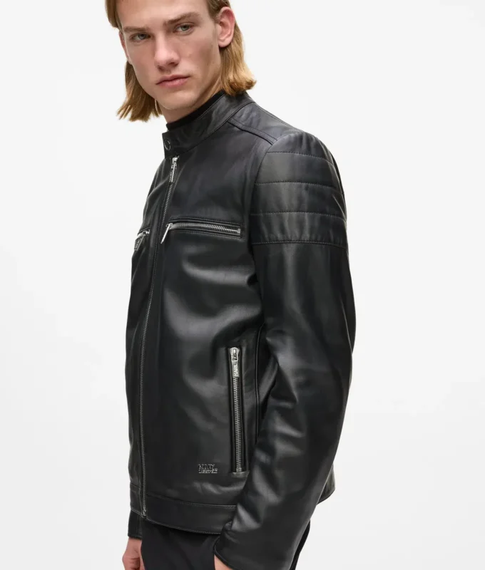 Lederjacke mit hohem Kragen Lederjacke mit hohem Kragen