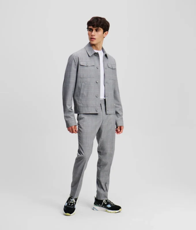 LEICHTE JACKE