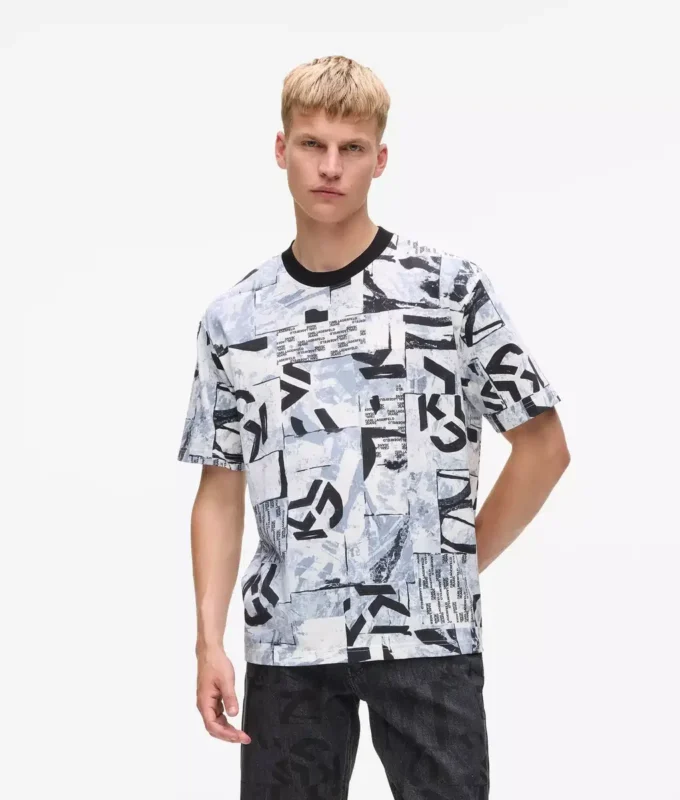 Lässiges T-Shirt mit durchgehendem Monogramm-Print Lässiges T-Shirt mit durchgehendem Monogramm-Print