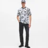 Lässiges T-Shirt mit durchgehendem Monogramm-Print Lässiges T-Shirt mit durchgehendem Monogramm-Print
