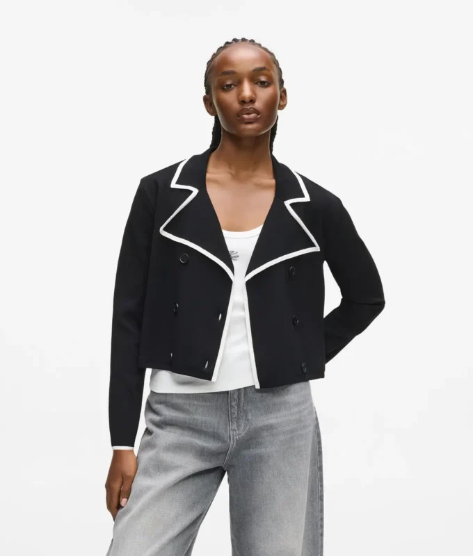 Maßgeschneiderte Strickjacke Maßgeschneiderte Strickjacke