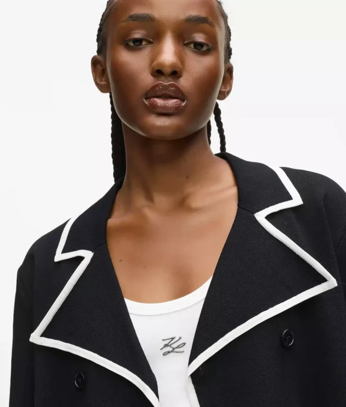 Maßgeschneiderte Strickjacke Maßgeschneiderte Strickjacke