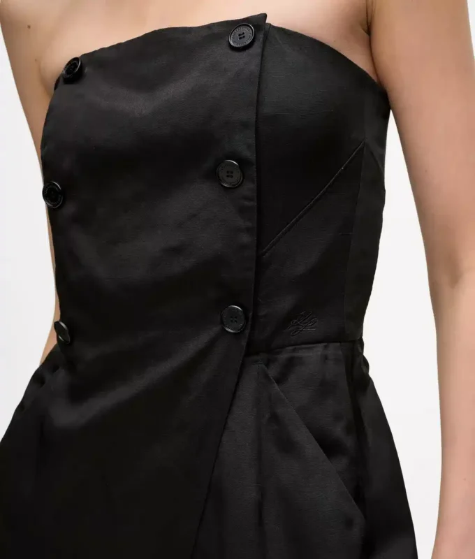 Maßgeschneiderter Jumpsuit Maßgeschneiderter Jumpsuit
