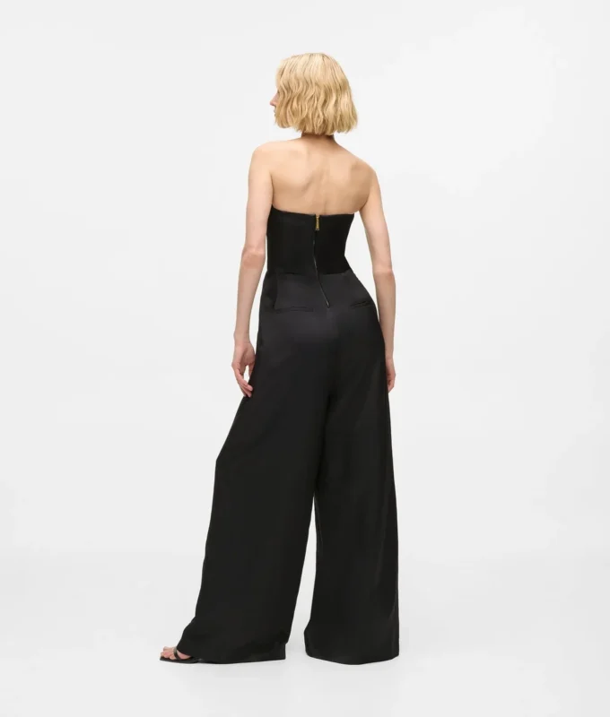 Maßgeschneiderter Jumpsuit Maßgeschneiderter Jumpsuit