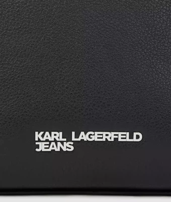 Mini-Tasche mit Metalllogo Mini-Tasche mit Metalllogo