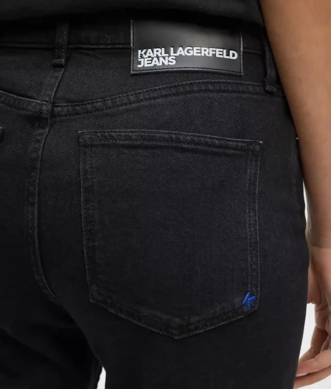 Mom-Jeans Mom-Jeans