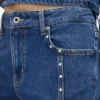 Mom-Jeans mit Nieten