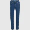 Mom-Jeans mit Nieten