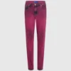 Mom-Jeans mit Sprühfarbe