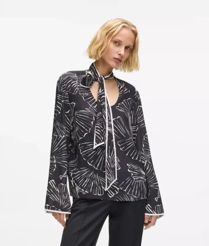 Oberteil mit Fächerprint Oberteil mit Fächerprint
