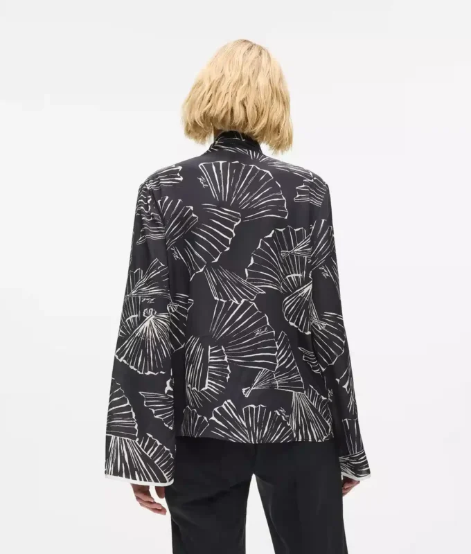 Oberteil mit Fächerprint Oberteil mit Fächerprint