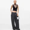 Oberteil mit V-Ausschnitt und Strass-Mesh Oberteil mit V-Ausschnitt und Strass-Mesh